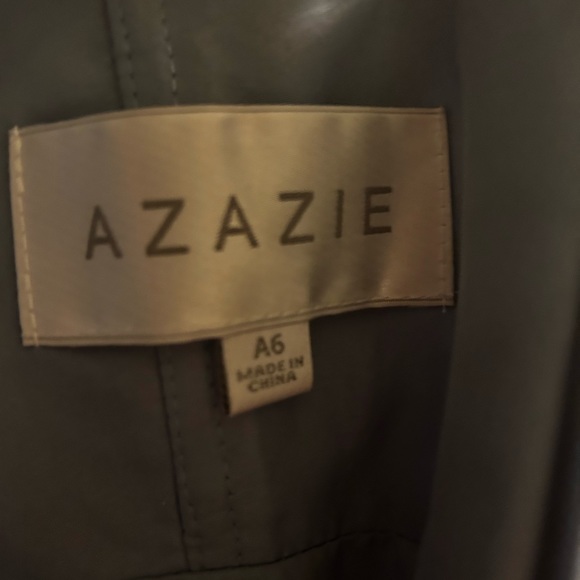 Formal Dress - Picture 4 of 4